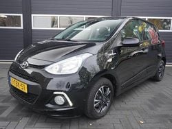 Zwart (metallic) Gebruikt 2014 Hyundai i10 Comfort Hatchback | € 4.900 (Goede deal)
