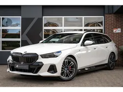 Wit Gebruikt 2024 BMW 530 M Sport Stationwagen | € 66.900