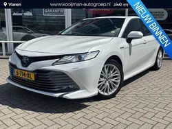 Wit Gebruikt 2020 Toyota Camry Executive Sedan | € 30.950 (Goede deal)