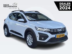 Wit Gebruikt 2024 Dacia Sandero Expression Hatchback | € 19.895 (Duur)