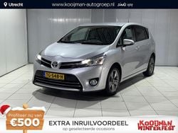 Grijs Gebruikt 2015 Toyota Verso Business Edition MPV | € 12.249 (Iets duurder)