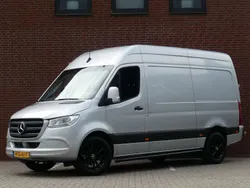 Grijs Gebruikt 2023 Mercedes Sprinter Van | € 37.950 (Iets duurder)