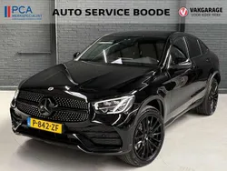Zwart, metallic lak Gebruikt 2021 Mercedes GLC300e Business Coupé | € 45.725 (Super prijs)