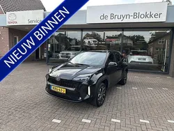 Zwart Nieuw 2025 Toyota Yaris Cross Executive SUV | € 32.900 (Eerlijke prijs)