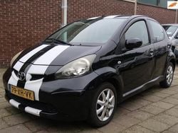 Zwart Gebruikt 2007 Toyota Aygo Hatchback | € 2.750 (Eerlijke prijs)