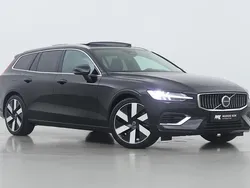 Zwart Gebruikt 2024 Volvo V60 Plus Stationwagen | € 48.400 (Duur)