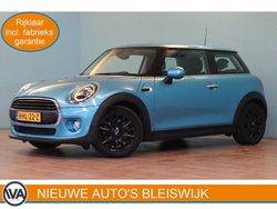 Blauw, metallic lak Gebruikt 2019 Mini ONE Chili Hatchback | € 14.899 (Super prijs)