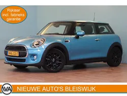 Blauw, metallic lak Gebruikt 2019 Mini ONE Chili Hatchback | € 14.899 (Super prijs)