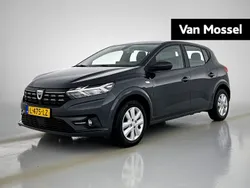 Grijs Gebruikt 2021 Dacia Sandero Essentiel Hatchback | € 11.935 (Goede deal)