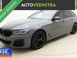 Grijs Gebruikt 2022 BMW 530e Basis Stationwagen | € 32.950 (Goede deal)