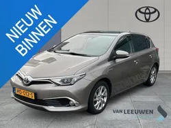 Bruin Gebruikt 2015 Toyota Auris Hatchback | € 13.449 (Iets duurder)