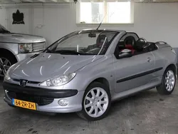 Grijs Gebruikt 2001 Peugeot 206 CC Cabriolet | € 1.900 (Eerlijke prijs)