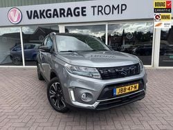 Grijs Gebruikt 2023 Suzuki Vitara Style SUV | € 23.940 (Eerlijke prijs)