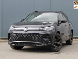 Zwart Gebruikt 2024 VW Tiguan R-line Edition SUV | € 54.750 (Duur)