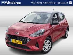 Rood Gebruikt 2023 Hyundai i10 Premium Hatchback | € 16.925 (Eerlijke prijs)