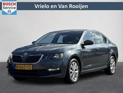 Grijs Gebruikt 2020 Skoda Octavia Business Line Hatchback | € 13.950 (Goede deal)