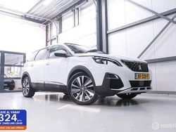 Wit (metallic) Gebruikt 2018 Peugeot 5008 Allure SUV | € 19.990 (Eerlijke prijs)