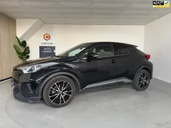 Zwart Gebruikt 2017 Toyota C-HR Executive SUV | € 19.750 (Eerlijke prijs)