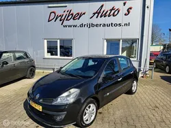 Zwart Gebruikt 2006 Renault Clio II Dynamique Hatchback | € 1.450 (Eerlijke prijs)