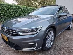 Grijs Gebruikt 2015 VW Passat Highline Sedan | € 11.995 (Super prijs)
