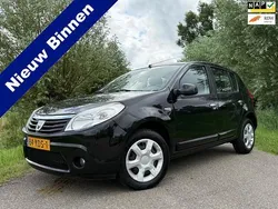 Zwart Gebruikt 2009 Dacia Sandero Lauréate Hatchback | € 1.995 (Eerlijke prijs)