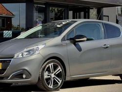 Grijs Gebruikt 2016 Peugeot 208 GT-line Hatchback | € 8.900 (Duur)