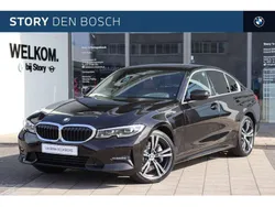 Zwart, metallic lak Gebruikt 2021 BMW 330 Executive Sedan | € 37.450 (Iets duurder)