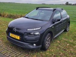 Zwart Gebruikt 2016 Citroën C4 Cactus Feel Hatchback | € 7.799