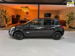 Zwart Gebruikt 2011 Renault Clio II Collection Hatchback | € 5.990 (Duur)