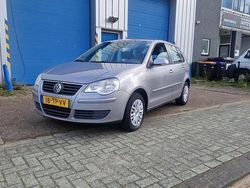 Grijs Gebruikt 2007 VW Polo Hatchback | € 2.550 (Eerlijke prijs)