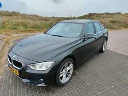 Zwart Gebruikt 2014 BMW 320 Executive Sedan | € 15.750 (Eerlijke prijs)
