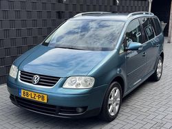 Groen Gebruikt 2003 VW Touran Highline MPV | € 3.250 (Iets duurder)