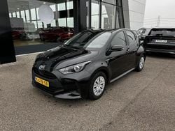 Zwart Gebruikt 2021 Toyota Yaris Active Hatchback | € 16.950 (Goede deal)
