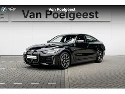 Black sapphire metallic (zwart metallic) Gebruikt 2023 BMW i4 Basis Sedan | € 58.900 (Eerlijke prijs)