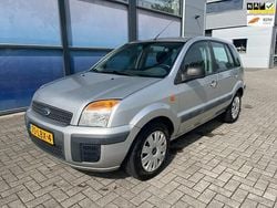 Grijs Gebruikt 2010 Ford Fusion Cool & Sound Edition MPV | € 1.000 (Goede deal)