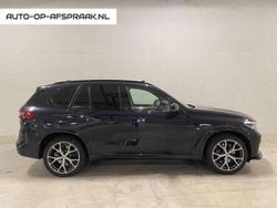 Blauw Gebruikt 2021 BMW X5 Executive SUV | € 48.444 (Super prijs)