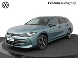 Groen Nieuw 2025 VW Passat Business Stationwagen | € 50.384 (Super prijs)