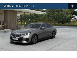 Grijs Nieuw 2025 BMW 530e M Sport Sedan | € 73.869