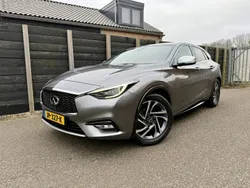 Grijs Gebruikt 2016 Infiniti Q30 Premium Hatchback | € 14.450
