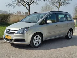 Grijs Gebruikt 2005 Opel Zafira Enjoy MPV | € 1.950