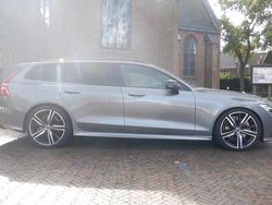 Grijs Gebruikt 2021 Volvo V60 R-Design Stationwagen | € 34.990 (Eerlijke prijs)