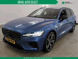Blauw Gebruikt 2020 Volvo V60 R-Design Stationwagen | € 28.850 (Goede deal)