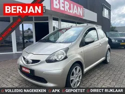 Grijs Gebruikt 2008 Toyota Aygo Hatchback | € 1.490 (Super prijs)