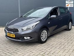 Grijs Gebruikt 2014 Kia Ceed Hatchback | € 8.950 (Eerlijke prijs)