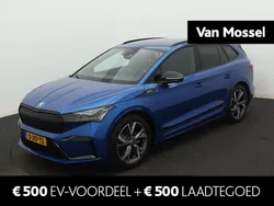 Blauw, metallic lak Gebruikt 2023 Skoda Enyaq iV SportLine SUV | € 34.900 (Eerlijke prijs)