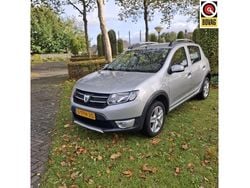 Grijs Gebruikt 2014 Dacia Sandero Lauréate Hatchback | € 6.450 (Goede deal)