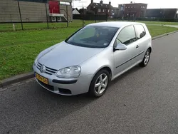 Grijs Gebruikt 2004 VW Golf IV Highline Hatchback | € 3.795 (Iets duurder)