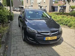 Gebruikt 2012 Opel Astra Innovation Sedan | € 4.300 (Duur)