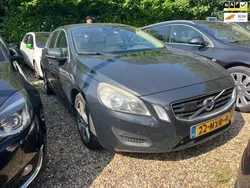 Grijs Gebruikt 2011 Volvo V60 Momentum Stationwagen | € 4.450 (Eerlijke prijs)
