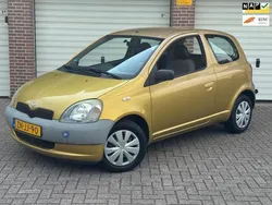 Geel Gebruikt 1999 Toyota Yaris Terra Hatchback | € 1.750 (Eerlijke prijs)